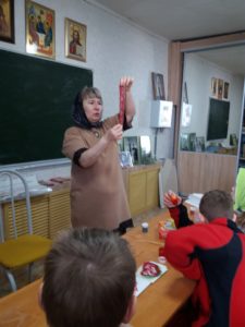 Мастер-класс по изготовлению закладок прошел в воскресной школе "Образ" Казанского мужского монастыря