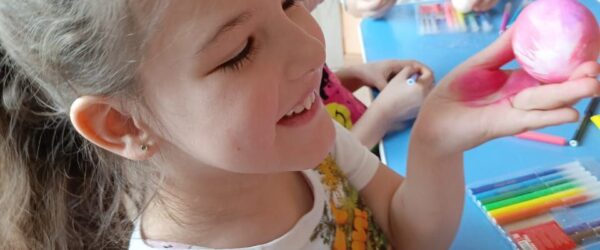 ВОСПИТАННИКИ ДЕТСКИХ САДОВ ГОРОДА НИЖНЕГО ТАГИЛА ПРИСОЕДИНИЛИСЬ К ПАСХАЛЬНОЙ РАДОСТИ О ВОСКРЕСШЕМ ХРИСТЕ!