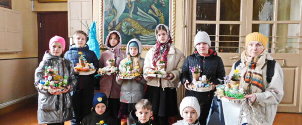 К Воскресению Христову учащиеся воскресной школы «Чистое сердце» Знаменского храма города Верхний Тагил создали пасхальные композиции