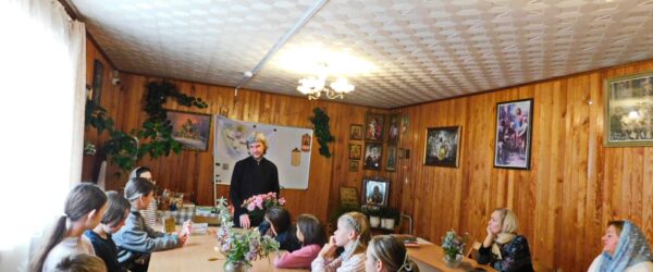 В воскресной школе «Чистое сердце» Знаменского храма города Верхний Тагил начались занятия