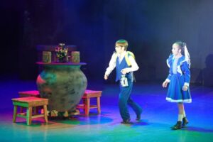 РОЖДЕСТВЕНСКИЙ СПЕКТАКЛЬ ДЛЯ ВОСПИТАННИКОВ ВОСКРЕСНЫХ ШКОЛ НИЖНЕТАГИЛЬСКОЙ ЕПАРХИИ И УЧЕНИКОВ ПРАВОСЛАВНОЙ ГИМНАЗИИ СОСТОЯЛСЯ 7 ЯНВАРЯ