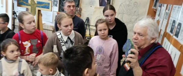 Воспитанники воскресной школы «Благовест» посетили иконописную мастерскую