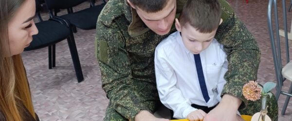 ПРОДОЛЖАЕТСЯ СОТРУДНИЧЕСТВО С ОБЪЕДИНЕНИЕМ ДЕТСКИХ САДОВ "ДЕТСТВО" НА ЭТОТ РАЗ НАС ПРИГЛАСИЛИ НА МУЗЫКАЛЬНО-ЛИТЕРАТУРНУЮ ГОСТИНУЮ "СЛАВНЫЕ СЫНЫ РОССИИ"