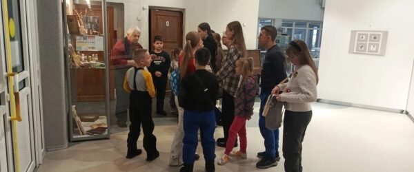 Воспитанники воскресной школы «Благовест» посетили иконописную мастерскую