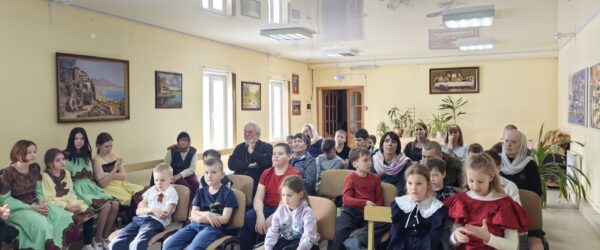 В Воскресной школе храма Дмитрия Донского ГО ЗАТО Свободный после воскресной Литургии прошло познавательно-развлекательное мероприятие, посвященное Дню Православной книги.