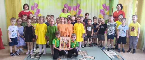 ВОСПИТАННИКИ ДЕТСКИХ САДОВ ГОРОДА НИЖНЕГО ТАГИЛА ПРИСОЕДИНИЛИСЬ К ПАСХАЛЬНОЙ РАДОСТИ О ВОСКРЕСШЕМ ХРИСТЕ!